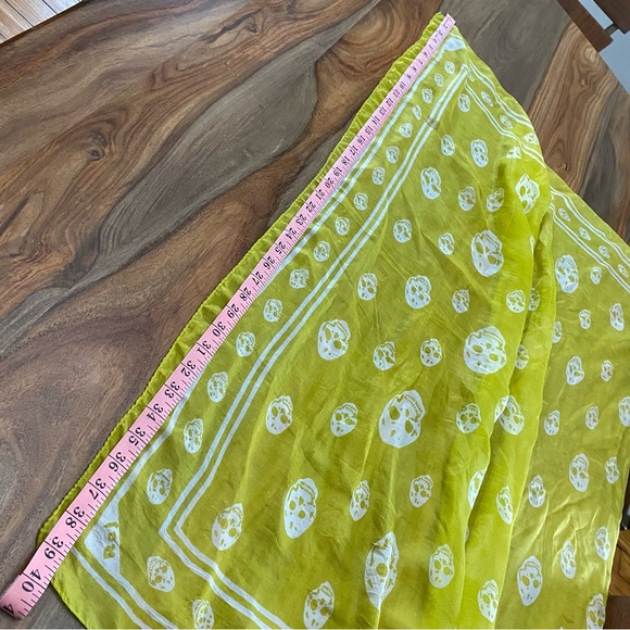 Sheer Silk Skulls!! - Picture 2 of 9